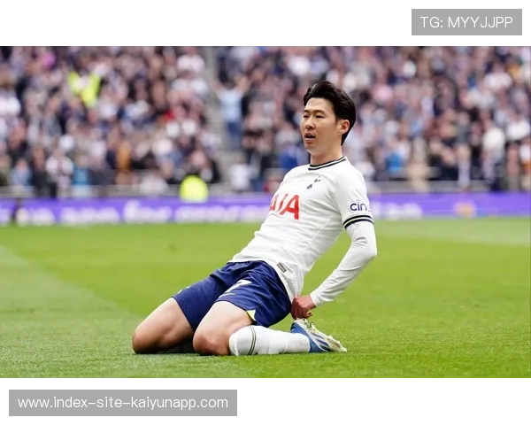 孙兴慜低中心过人连招引爆看台，热刺边线优势进一步放大